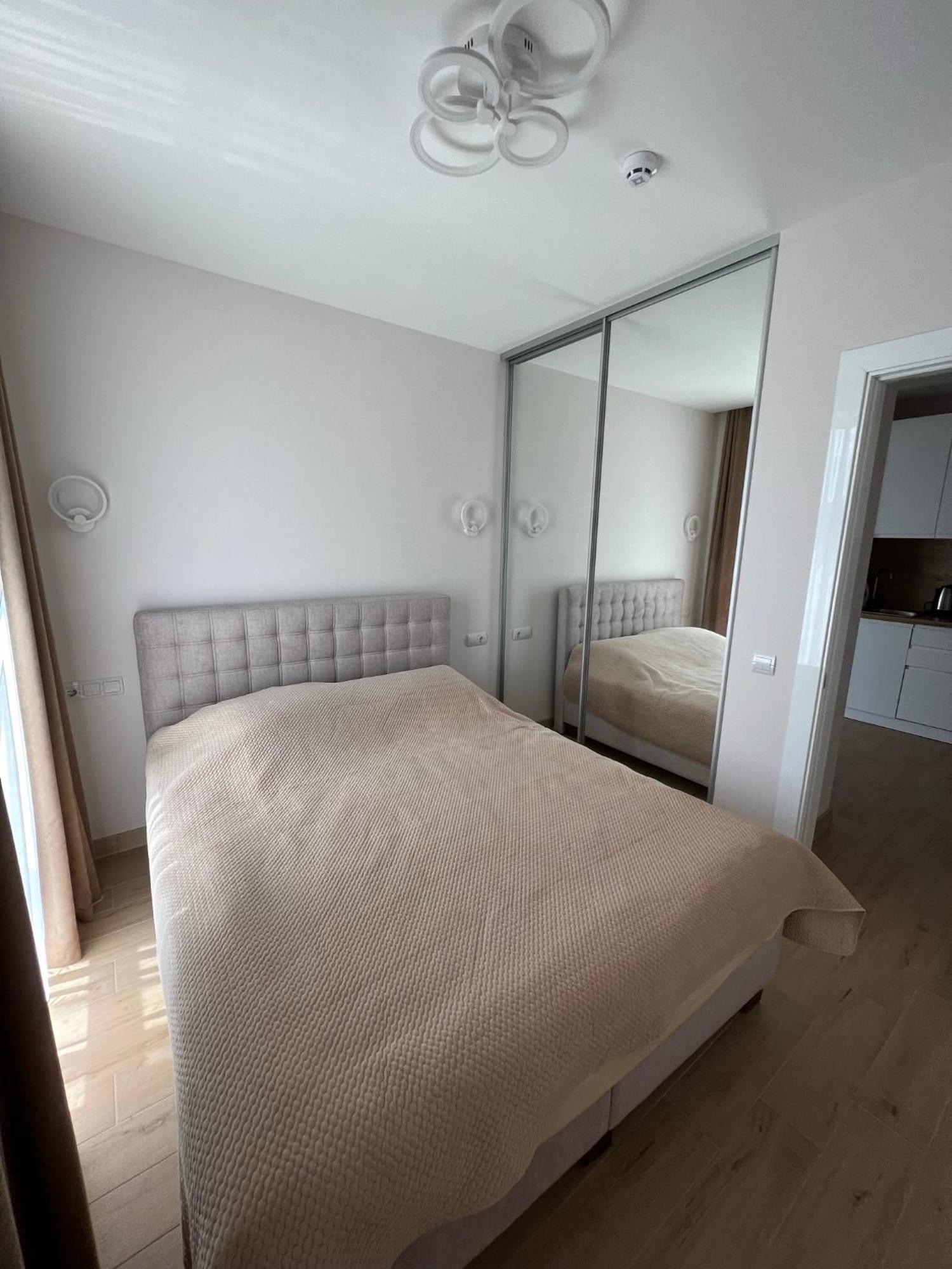 Жк «Сонячний Квартал» Apartman Királyfiszállás Kültér fotó
